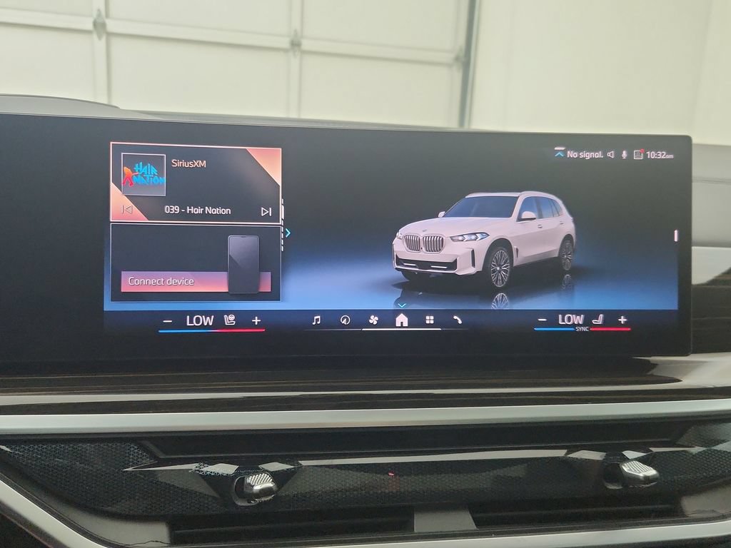 Used 2025 BMW X5 xDrive50e AWD/4WD image 25