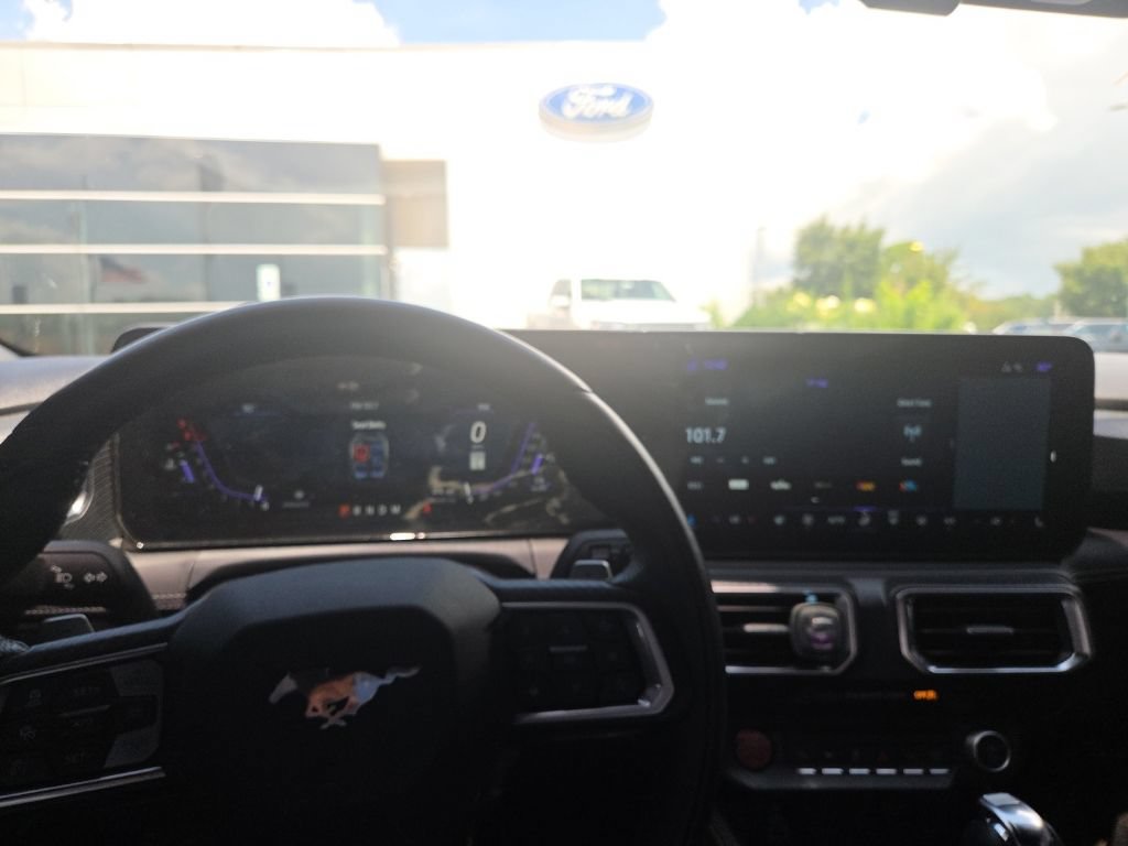 Used 2024 Ford Mustang GT Premium RWD image 8