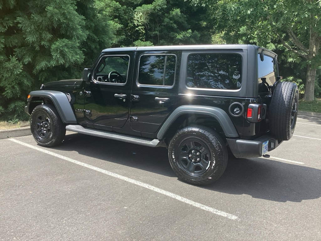 Used 2025 Jeep Wrangler Unlimited Sport AWD/4WD image 7