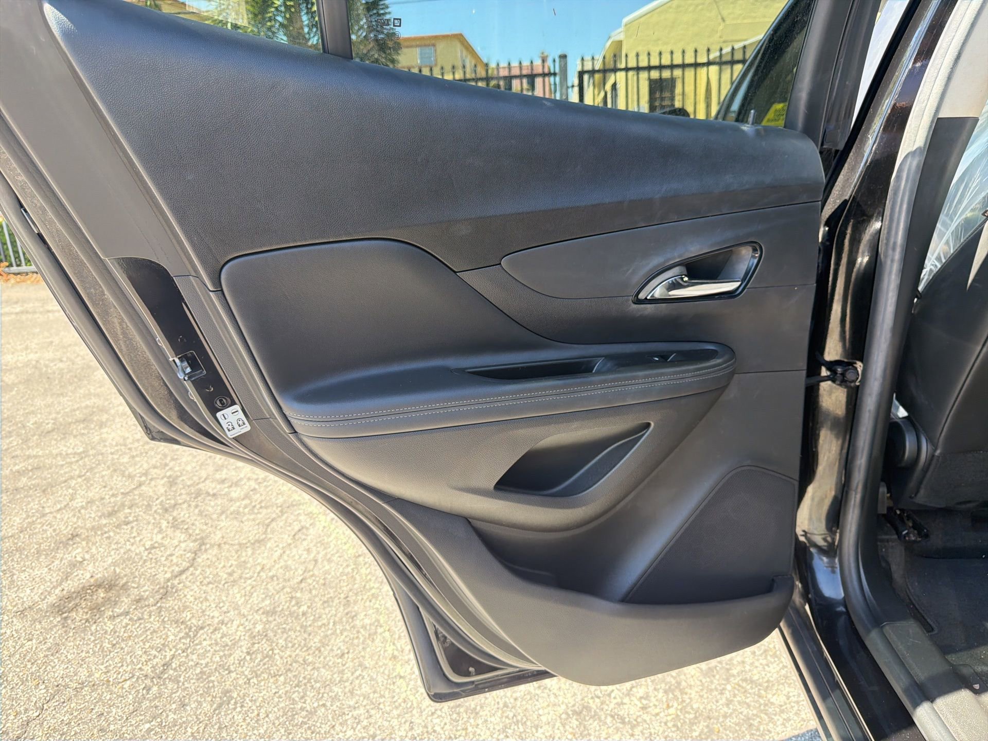 Used 2022 Buick Encore Preferred w/ Safety Package FWD image 10