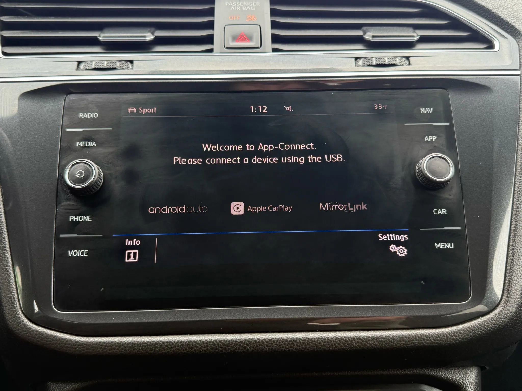 Used 2019 Volkswagen Tiguan SEL R-Line image 40