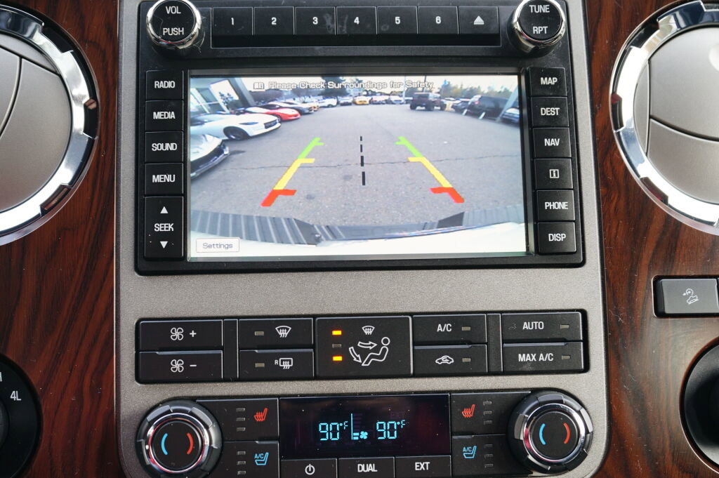 Used 2012 Ford F350 Lariat w/ Lariat Interior Pkg image 17