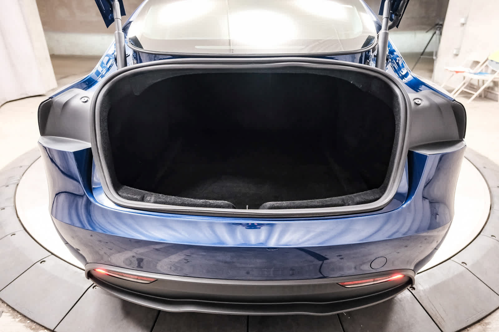 Used 2024 Tesla Model 3 Standard Range RWD image 31