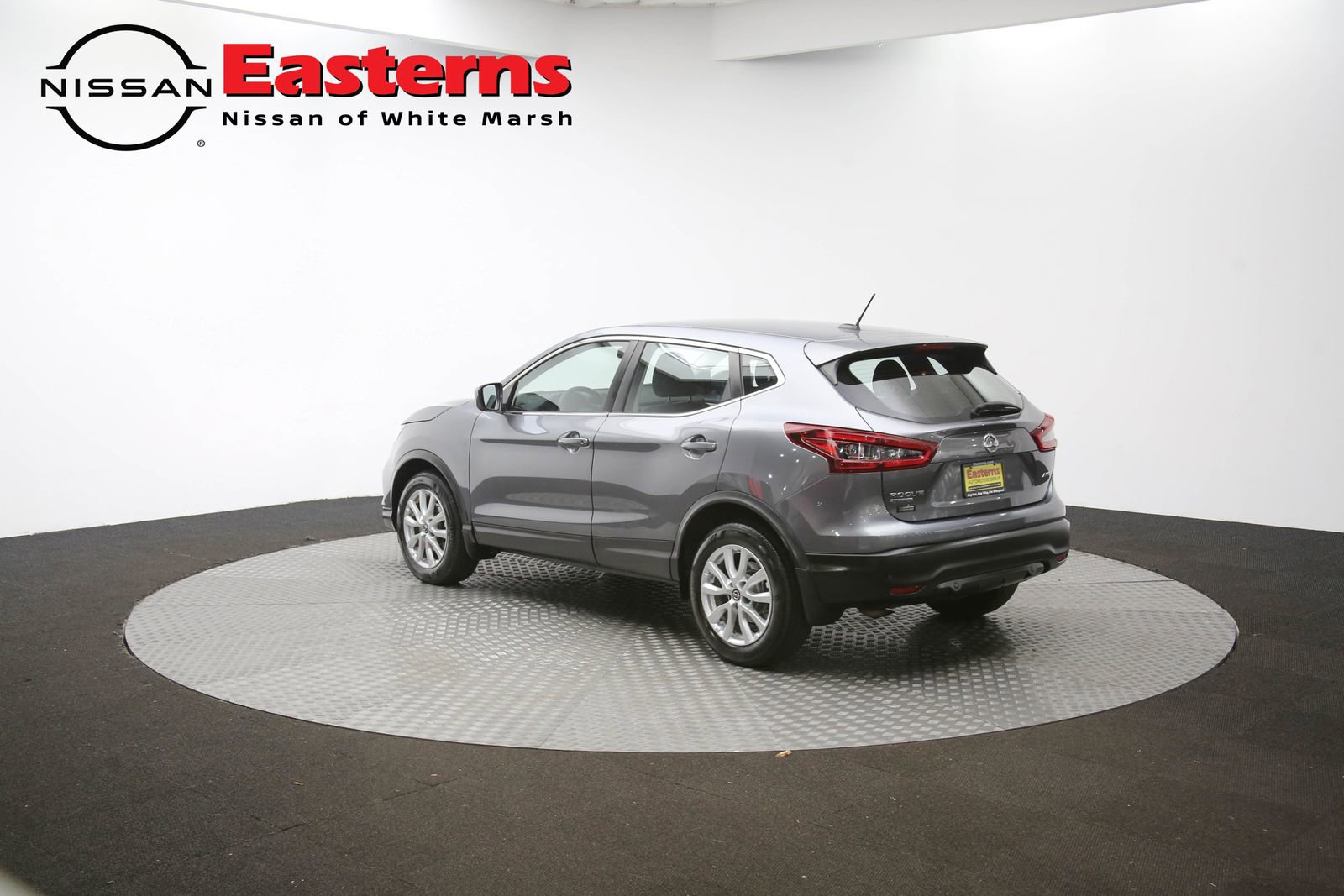 Used 2022 Nissan Rogue Sport S image 61