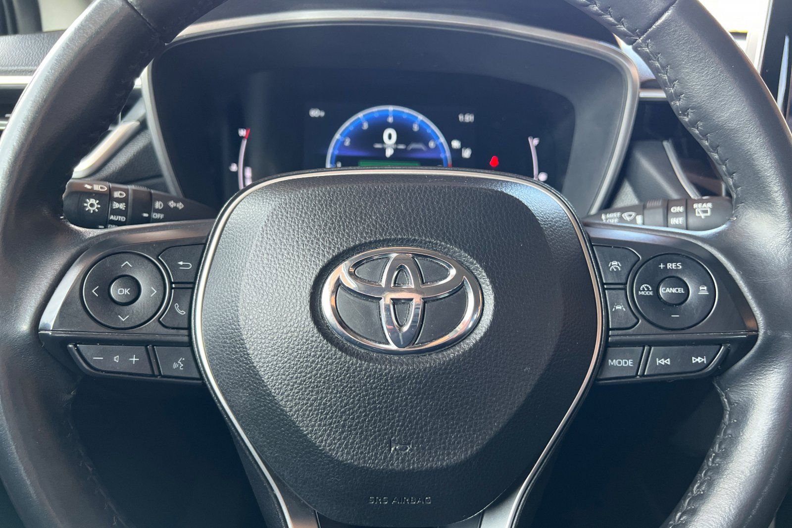 Used 2024 Toyota Corolla Cross XLE image 23