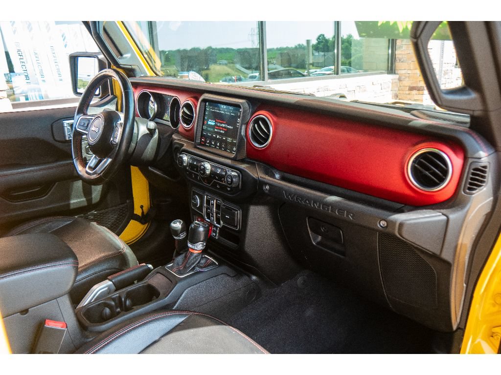 Used 2021 Jeep Wrangler Unlimited Rubicon w/ Dual Top Group AWD/4WD image 13