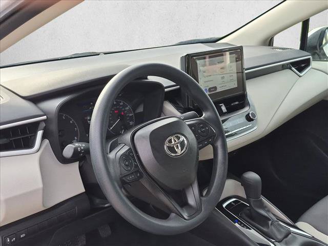 Used 2025 Toyota Corolla LE FWD image 10