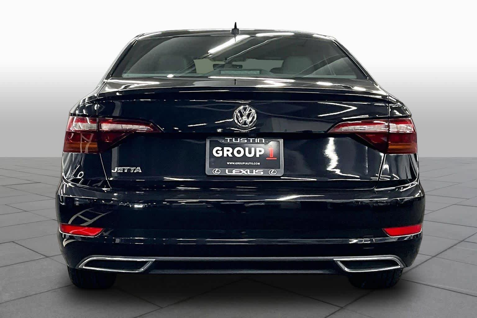 Used 2019 Volkswagen Jetta R-Line FWD image 4