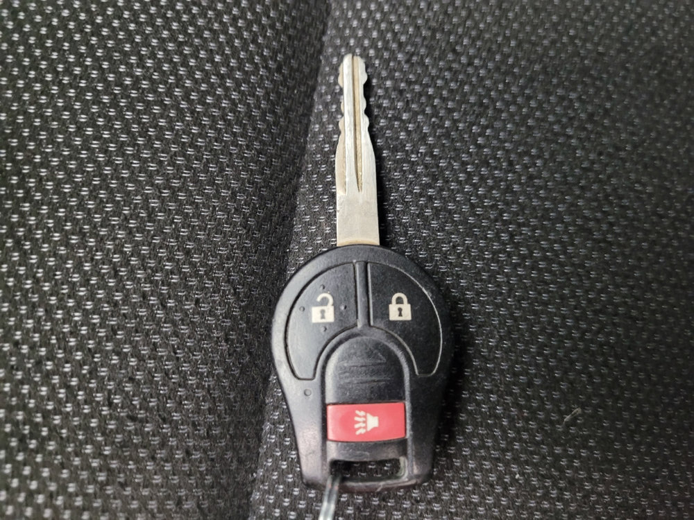 Used 2013 Nissan Juke S image 32