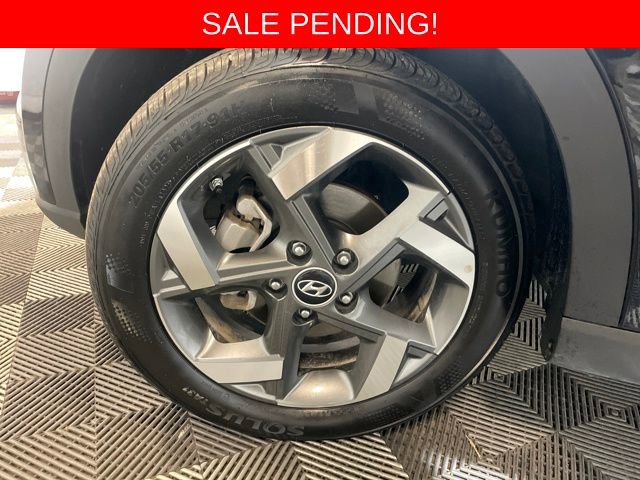 Used 2025 Hyundai Venue SEL image 26
