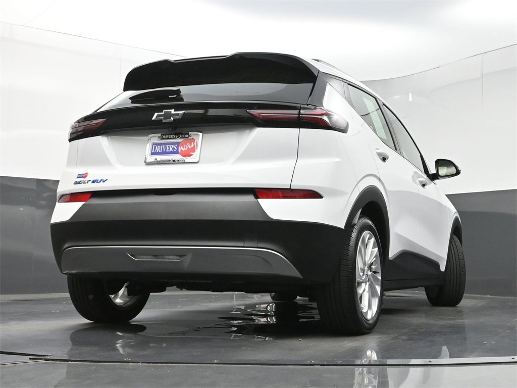 Used 2023 Chevrolet Bolt EUV LT image 28