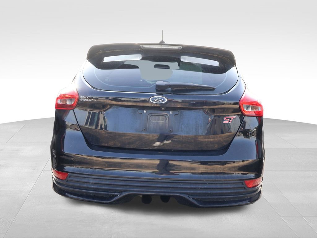 Used 2017 Ford Focus ST FWD image 10
