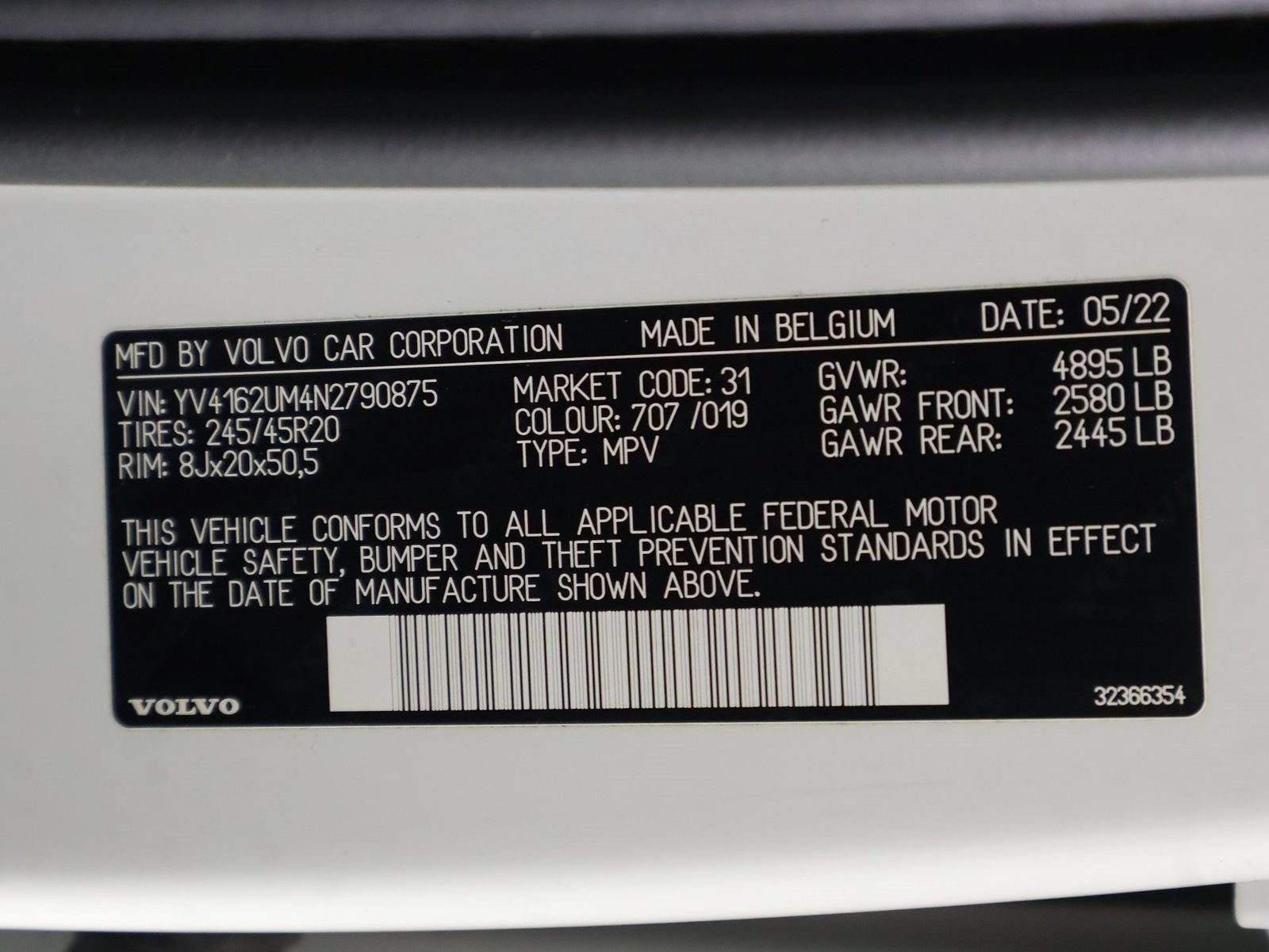 Certified 2022 Volvo XC40 T5 R-Design w/ Advanced Package AWD/4WD image 16