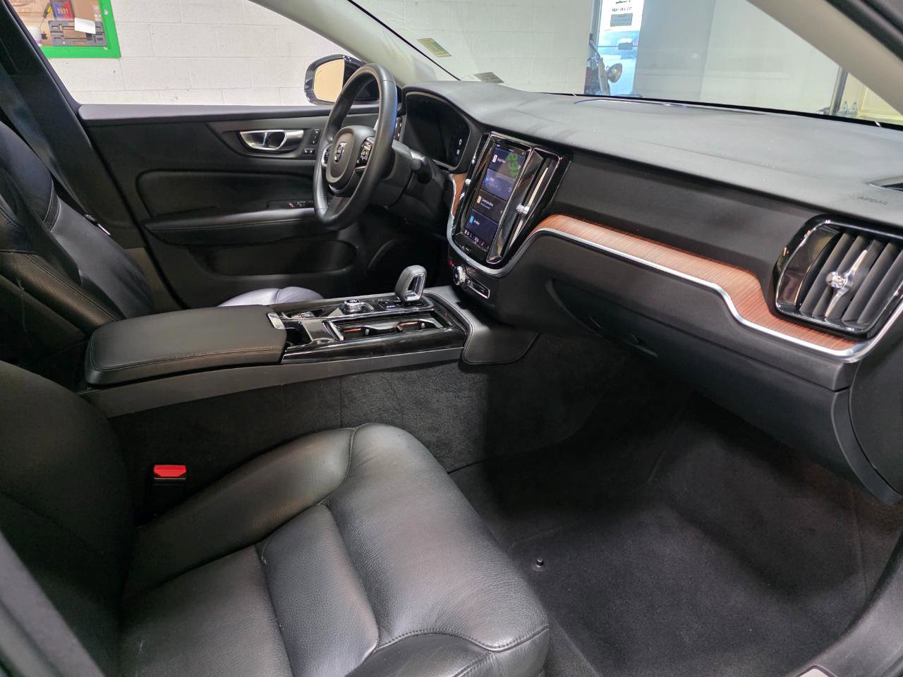 Used 2023 Volvo S60 T8 Plus AWD/4WD image 22