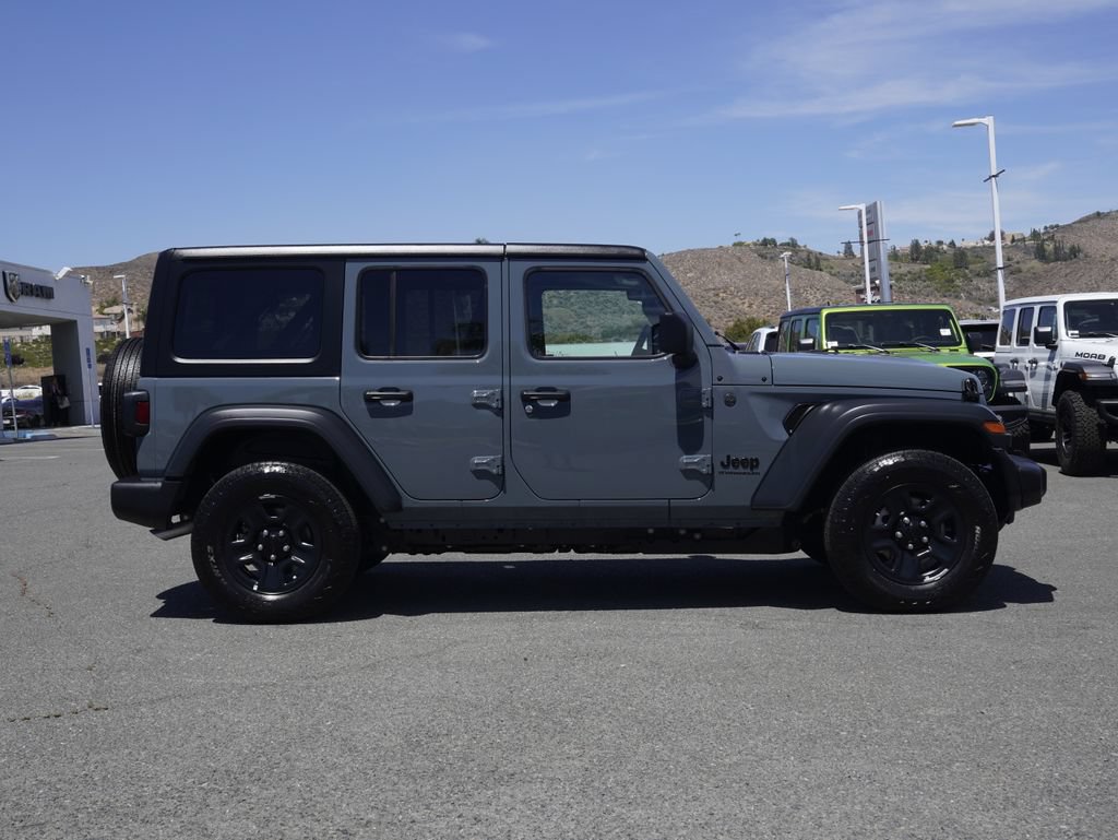 Used 2026 Jeep Wrangler Unlimited Sport AWD/4WD image 3