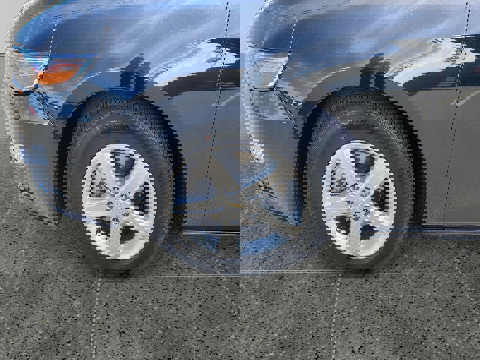 Used 2024 Chevrolet Malibu LS image 14