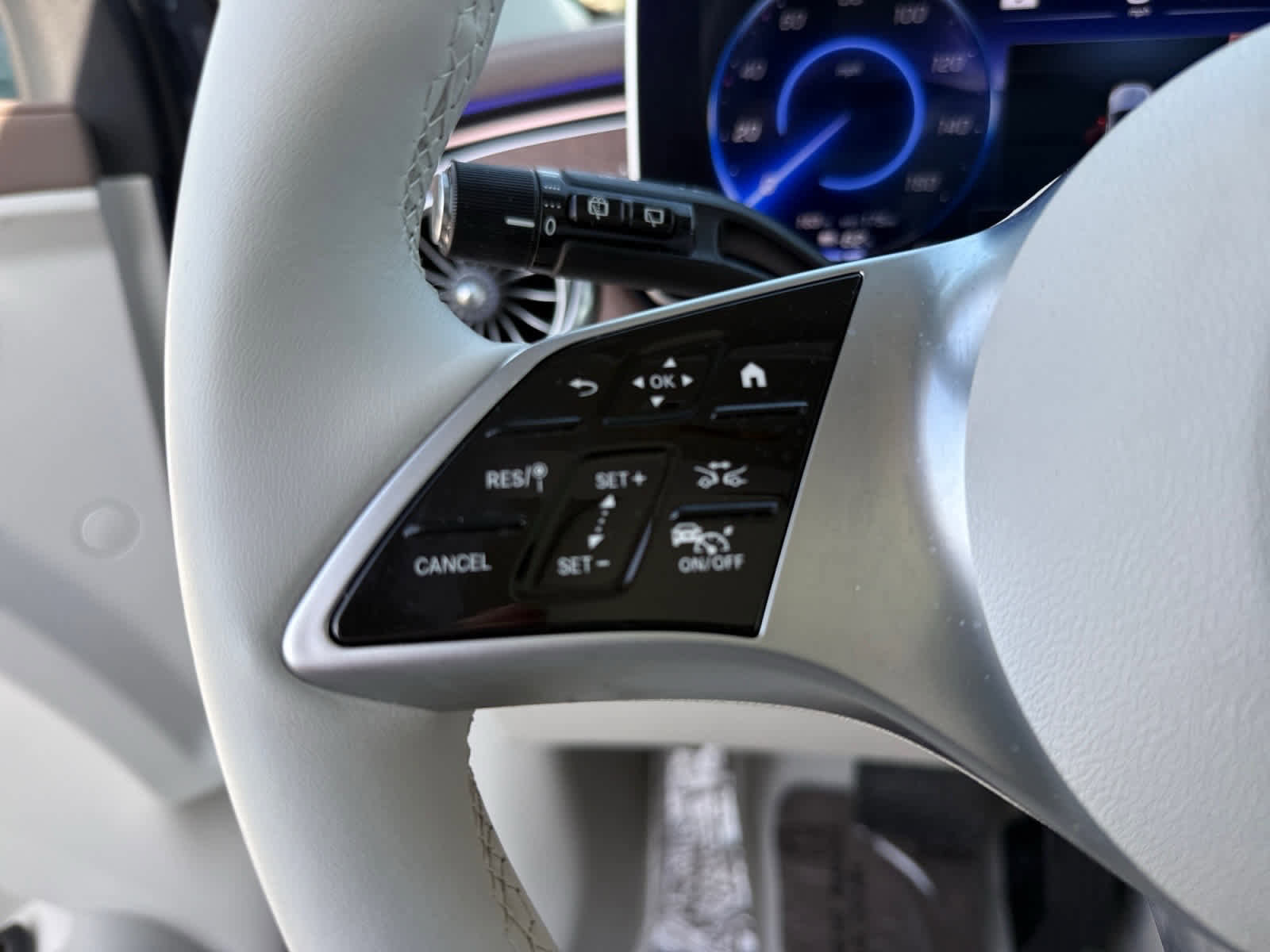 Certified 2023 Mercedes-Benz EQE 350+ SUV image 23