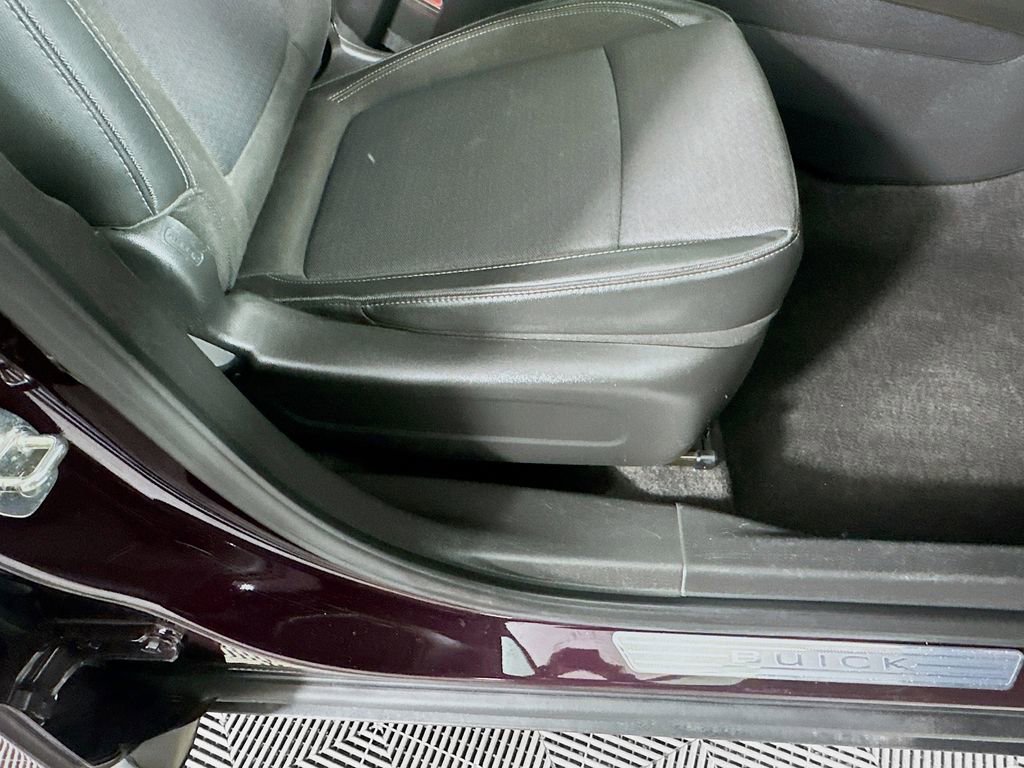 Used 2020 Buick Encore GX Select image 23
