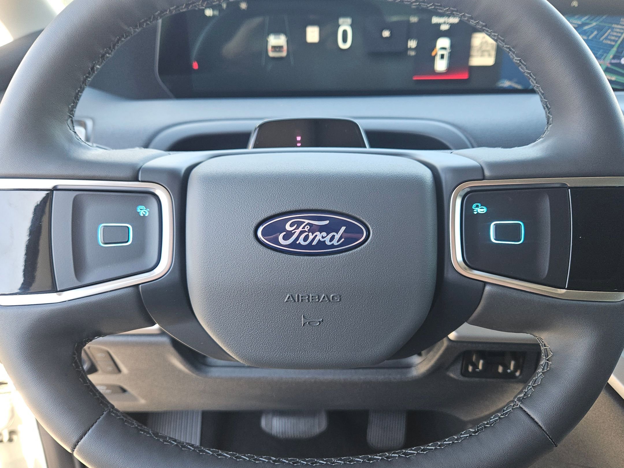 New 2025 Ford Expedition Active image 14