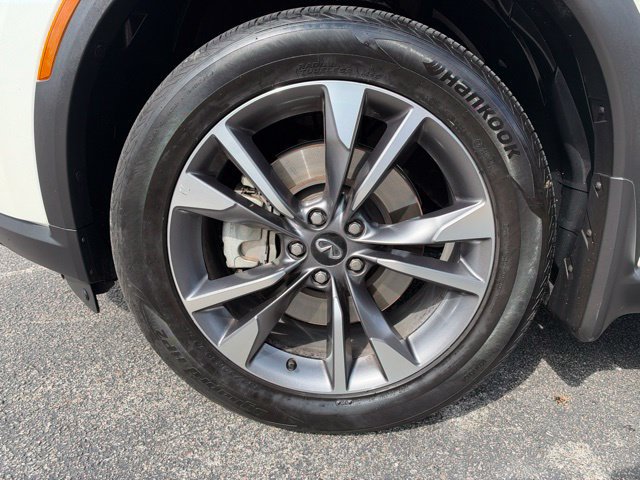 Used 2023 INFINITI QX60 Luxe w/ Performance Audio Package FWD image 9