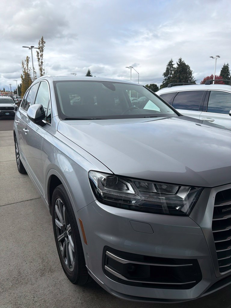 Used 2019 Audi Q7 3.0T Prestige w/ Prestige Package AWD/4WD image 2