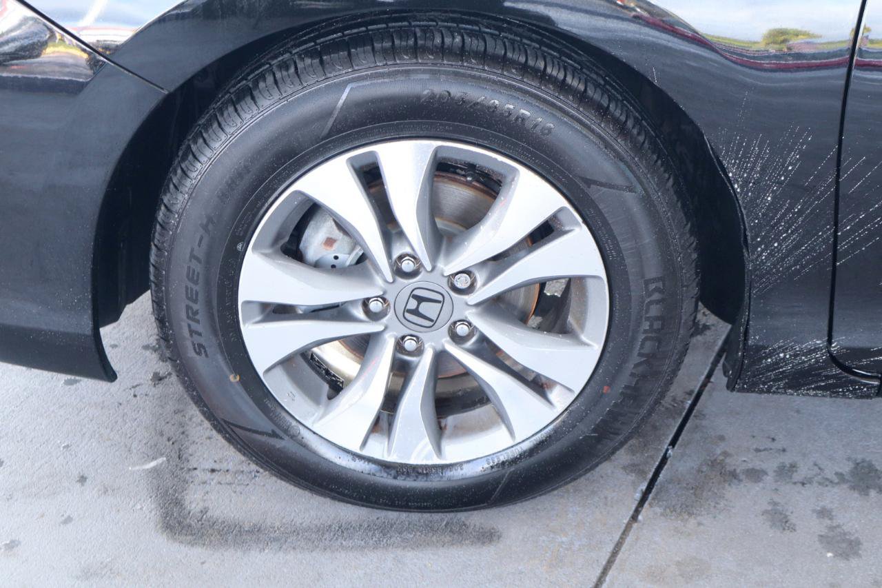 Used 2015 Honda Accord LX image 12