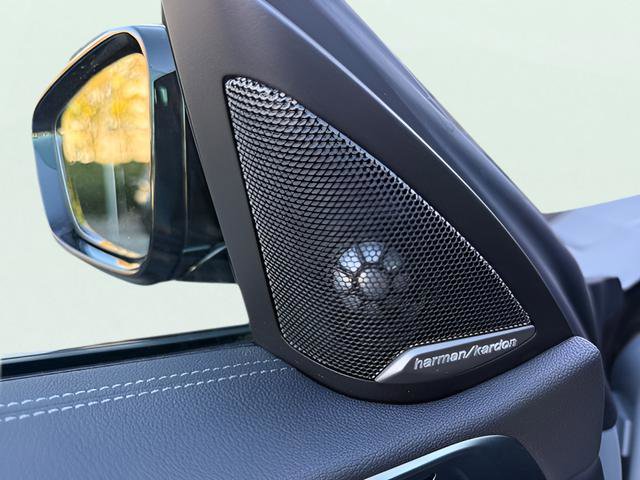 Used 2024 BMW M440i Convertible w/ Premium Package image 12