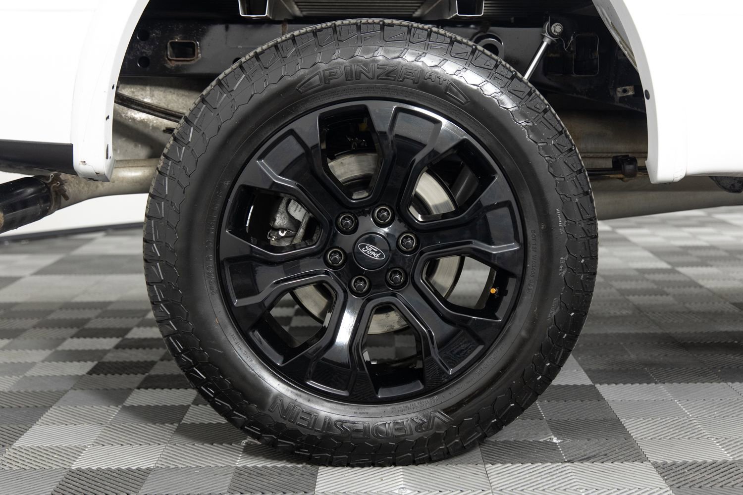 Used 2015 Ford F150 XLT w/ Equipment Group 302A Luxury image 37