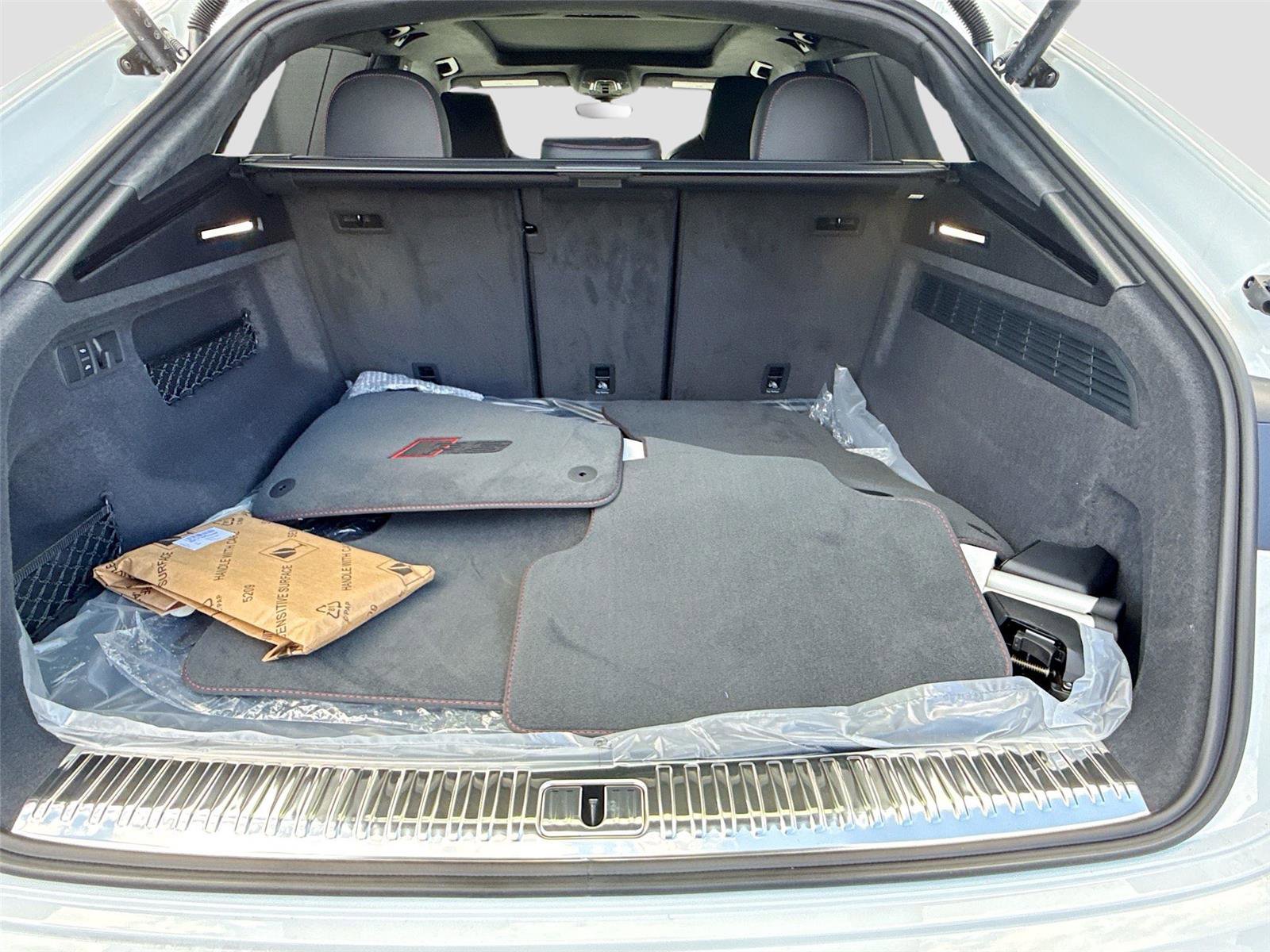 New 2026 Audi RS Q8 performance image 27