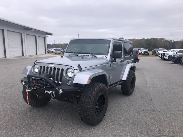 Used 2015 Jeep Wrangler Sport image 2