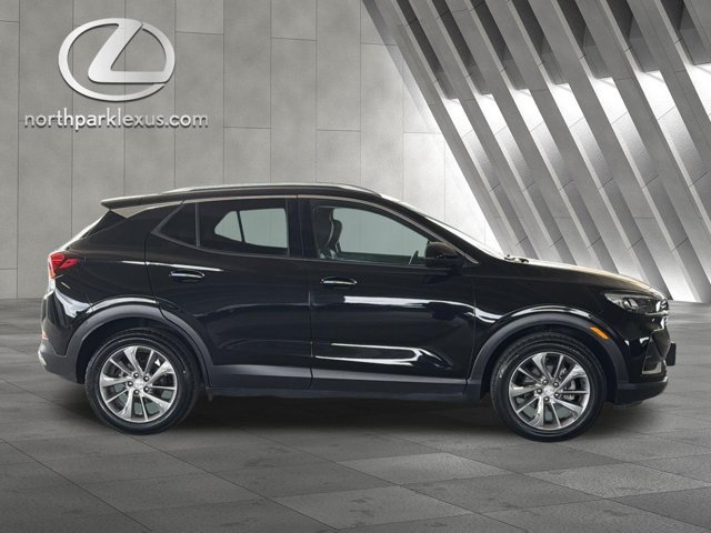 Used 2022 Buick Encore GX Essence w/ Experience Buick Package FWD image 4