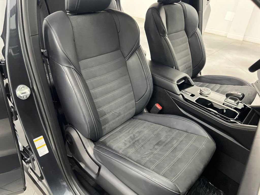 Used 2025 Mitsubishi Outlander SE AWD/4WD image 24