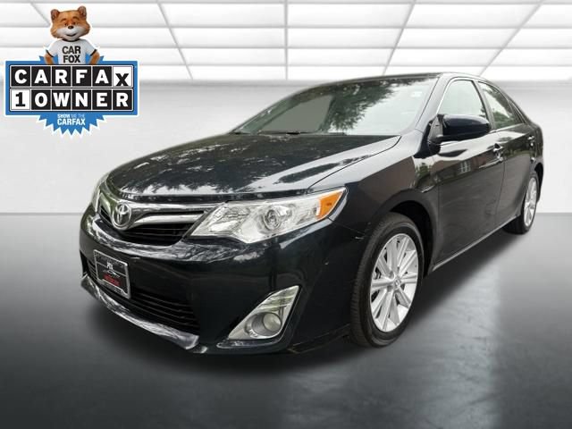 Used 2013 Toyota Camry XLE FWD image 1