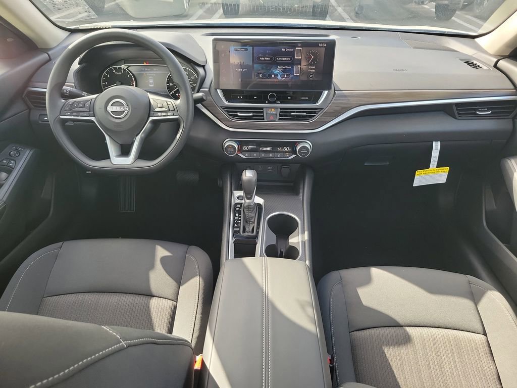 Used 2025 Nissan Altima 2.5 SV w/ SV Special Edition Package image 9