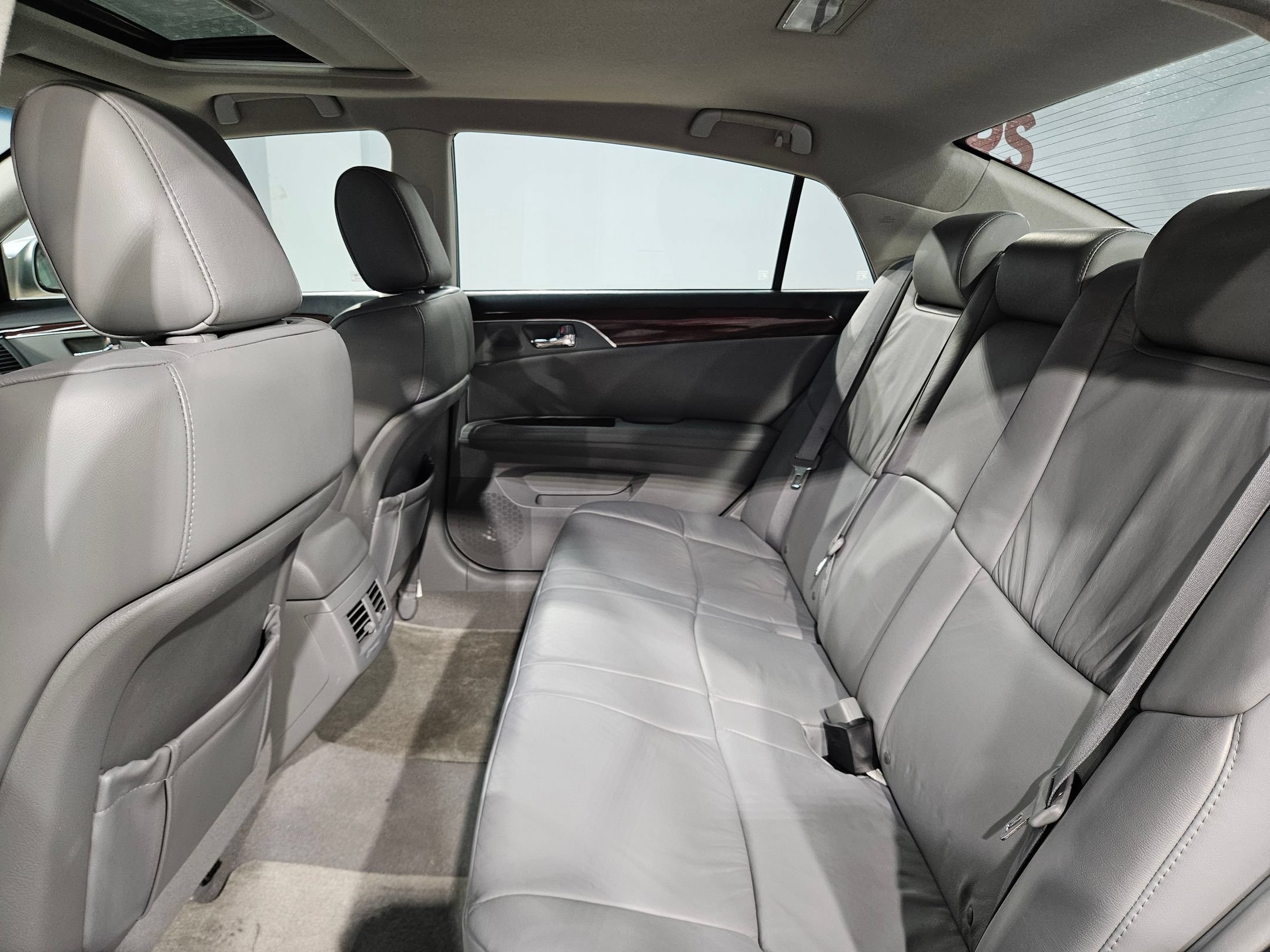 Used 2009 Toyota Avalon XLS FWD image 35