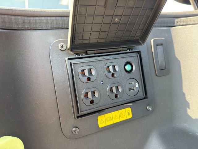 Used 2024 Ford F150 Lightning Lariat AWD/4WD image 16