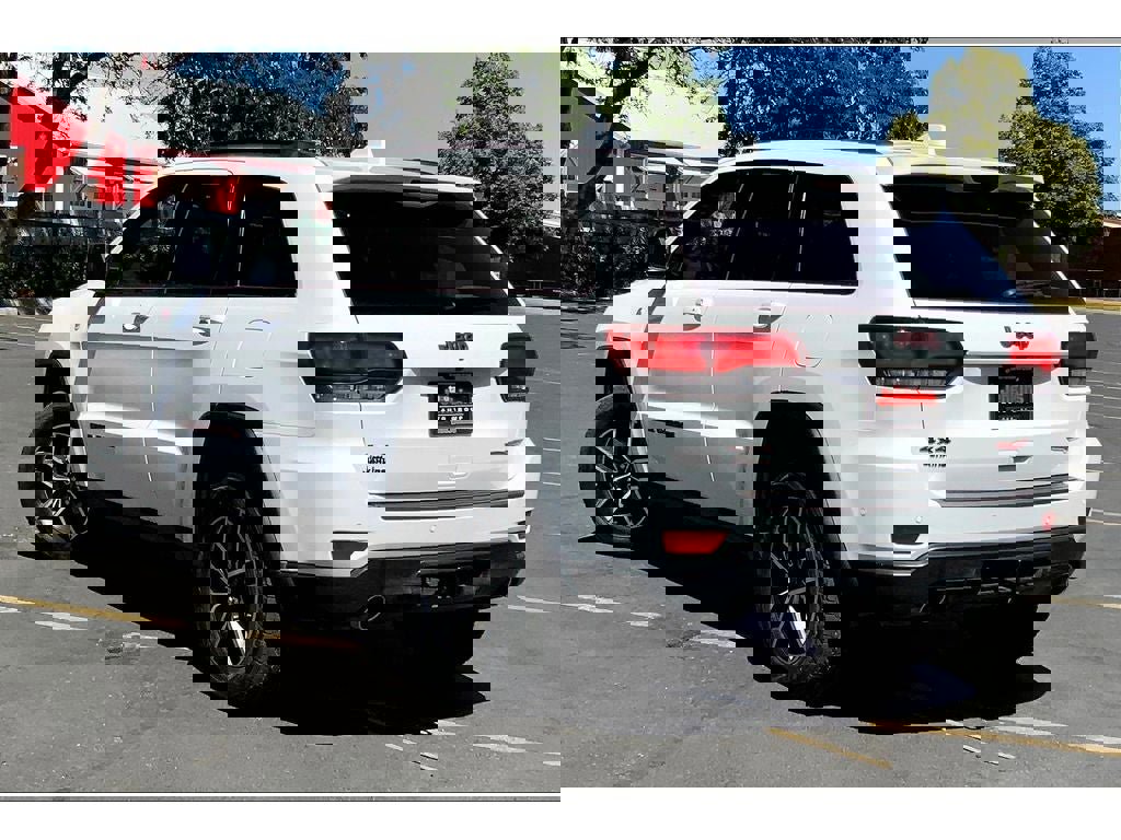 Used 2020 Jeep Grand Cherokee Trailhawk w/ Premium Lighting Group image 12