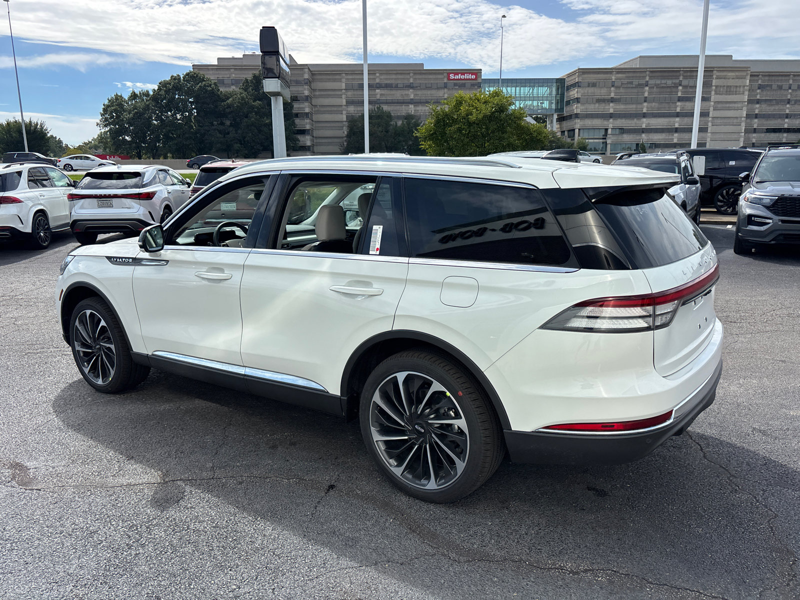 New 2027 Lincoln Aviator Reserve AWD/4WD image 5