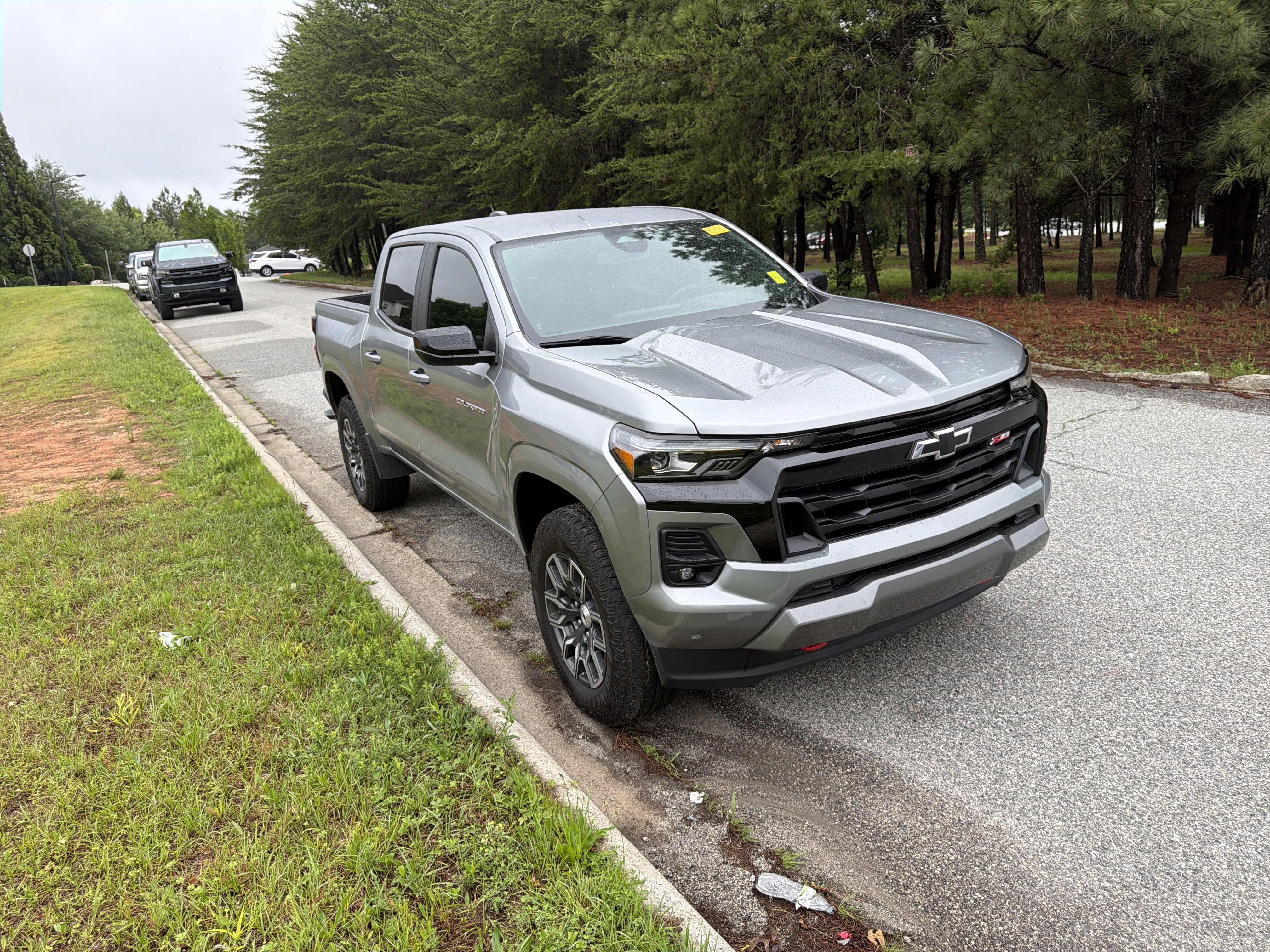 Certified 2024 Chevrolet Colorado Z71 w/ Z71 Convenience Package 2 AWD/4WD image 2