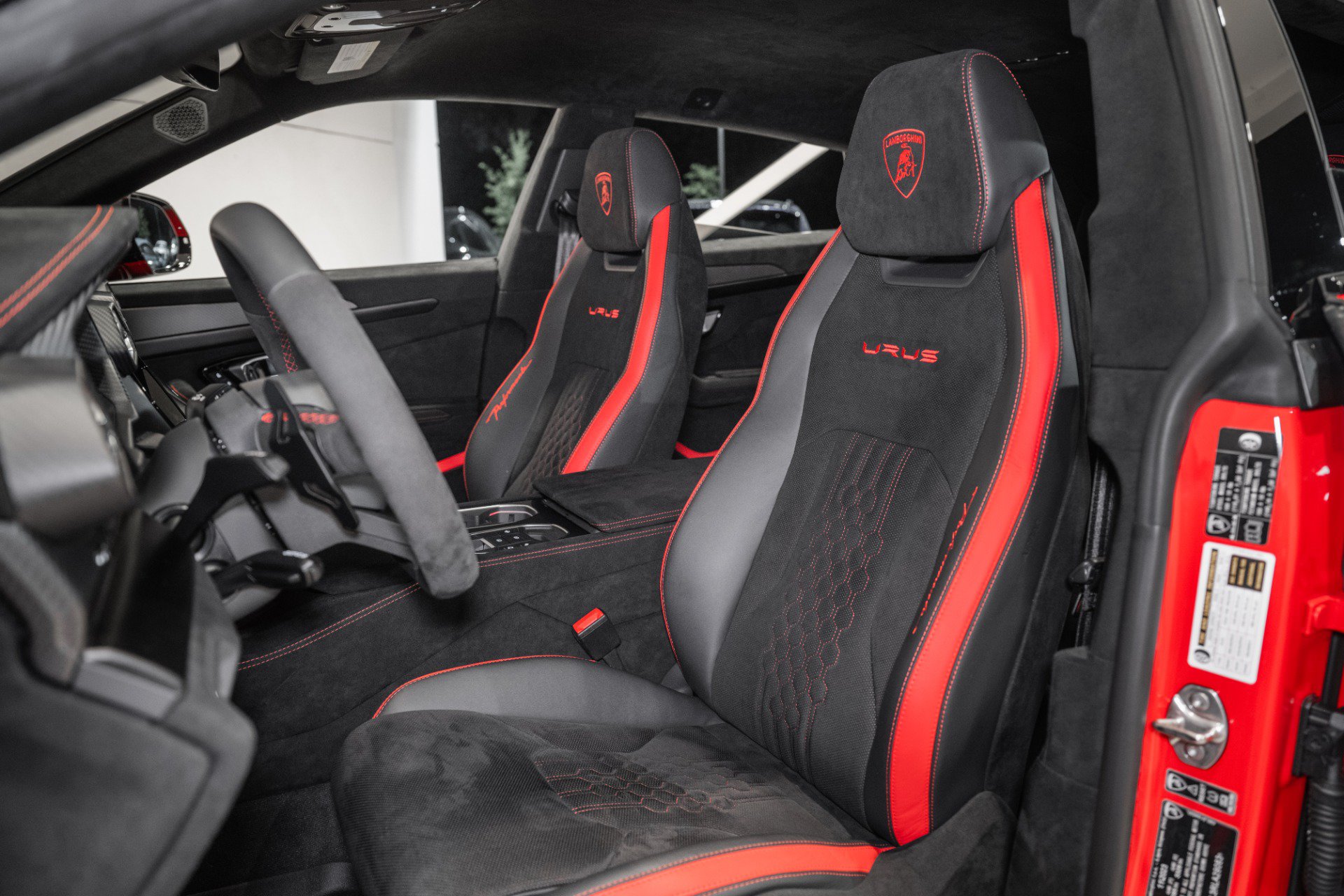 Used 2024 Lamborghini Urus Performante AWD/4WD image 18