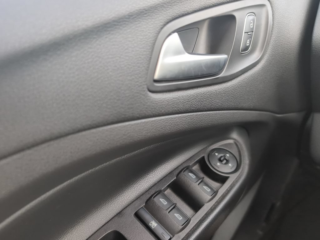 Used 2018 Ford Escape SE AWD/4WD image 18