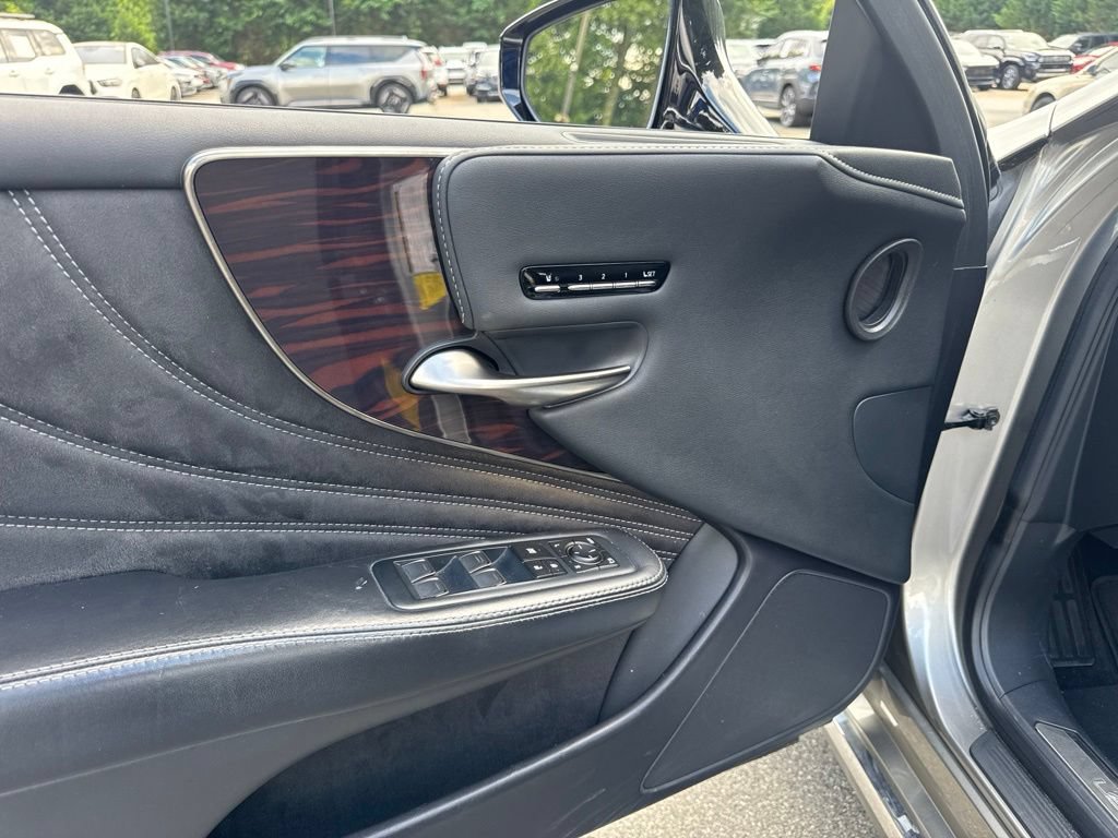 Used 2020 Lexus LS 500 w/ Interior Upgrade Package RWD image 16