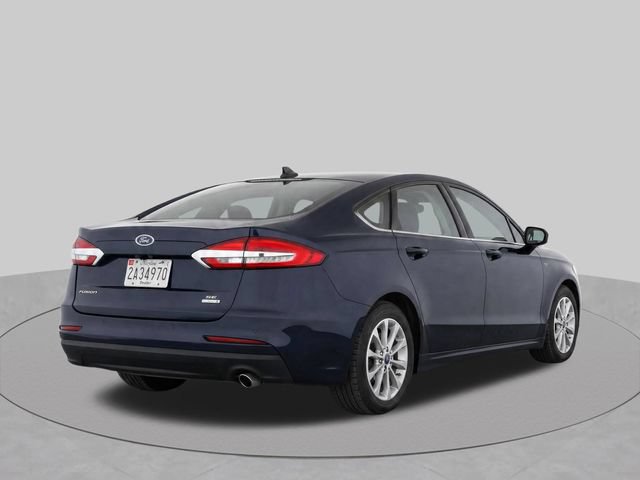 Used 2020 Ford Fusion SE FWD image 3