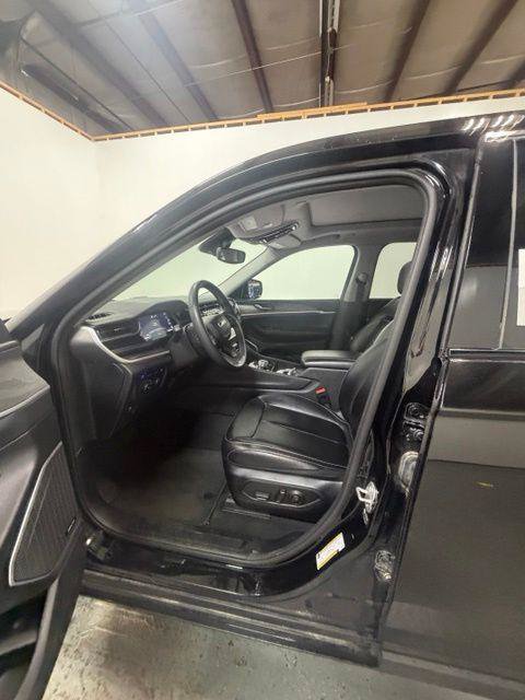 Certified 2024 Jeep Grand Cherokee Limited 4xe AWD/4WD image 16