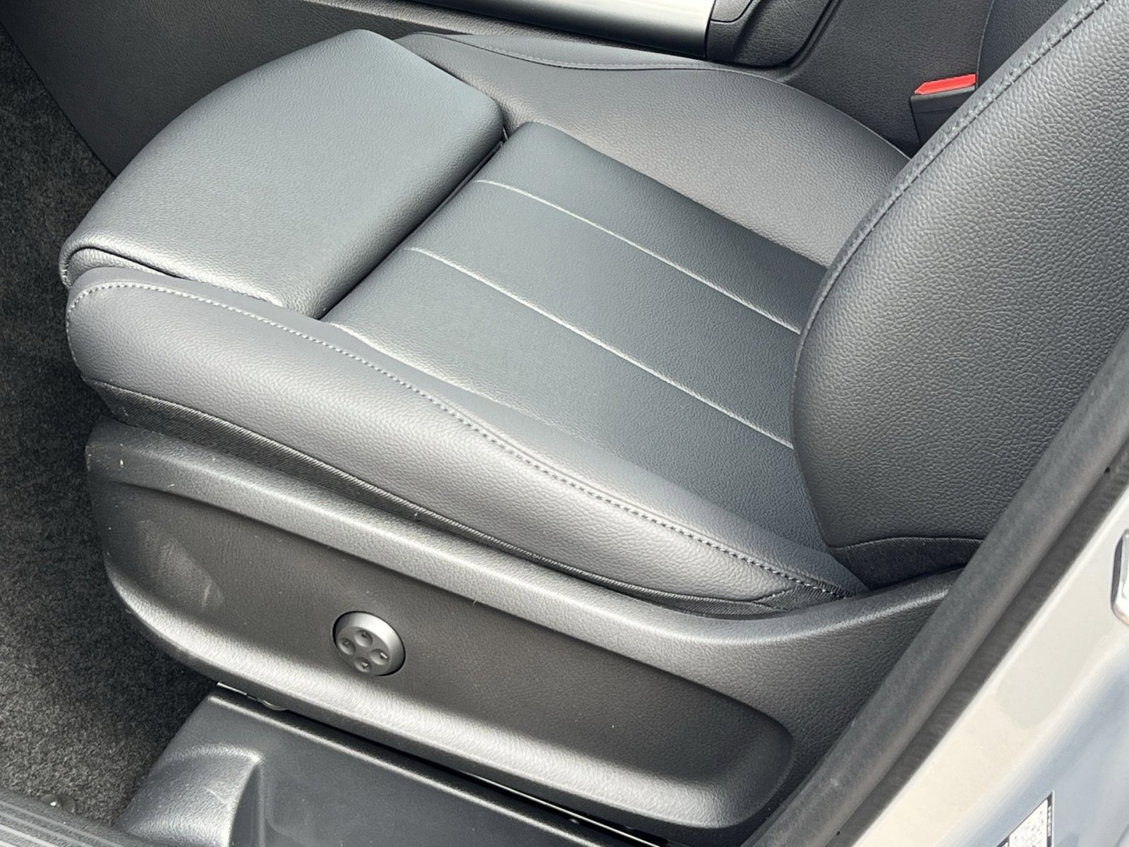 New 2026 Mercedes-Benz GLA 250 4MATIC image 12