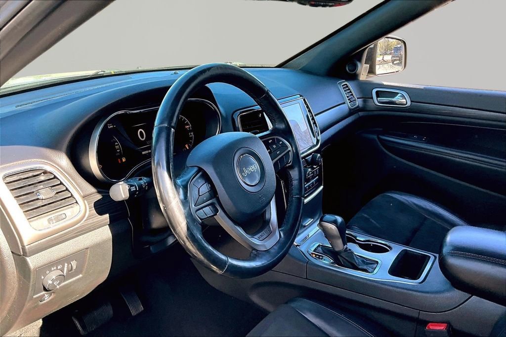 Used 2020 Jeep Grand Cherokee Altitude image 12