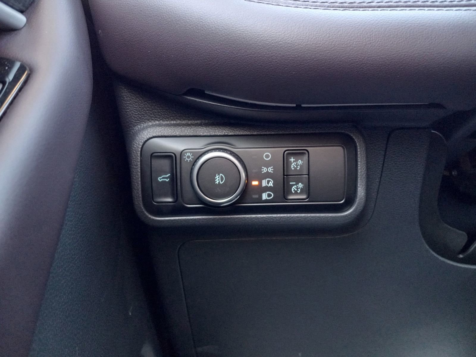 Used 2025 Ford Explorer Platinum w/ LUX Leather Package image 27