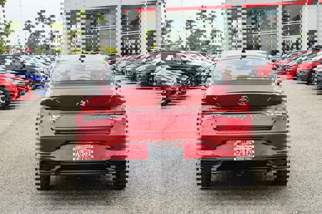 Used 2023 Hyundai Elantra SEL w/ Convenience Package image 8