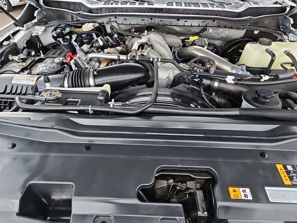Used 2023 Ford F350 Lariat image 21