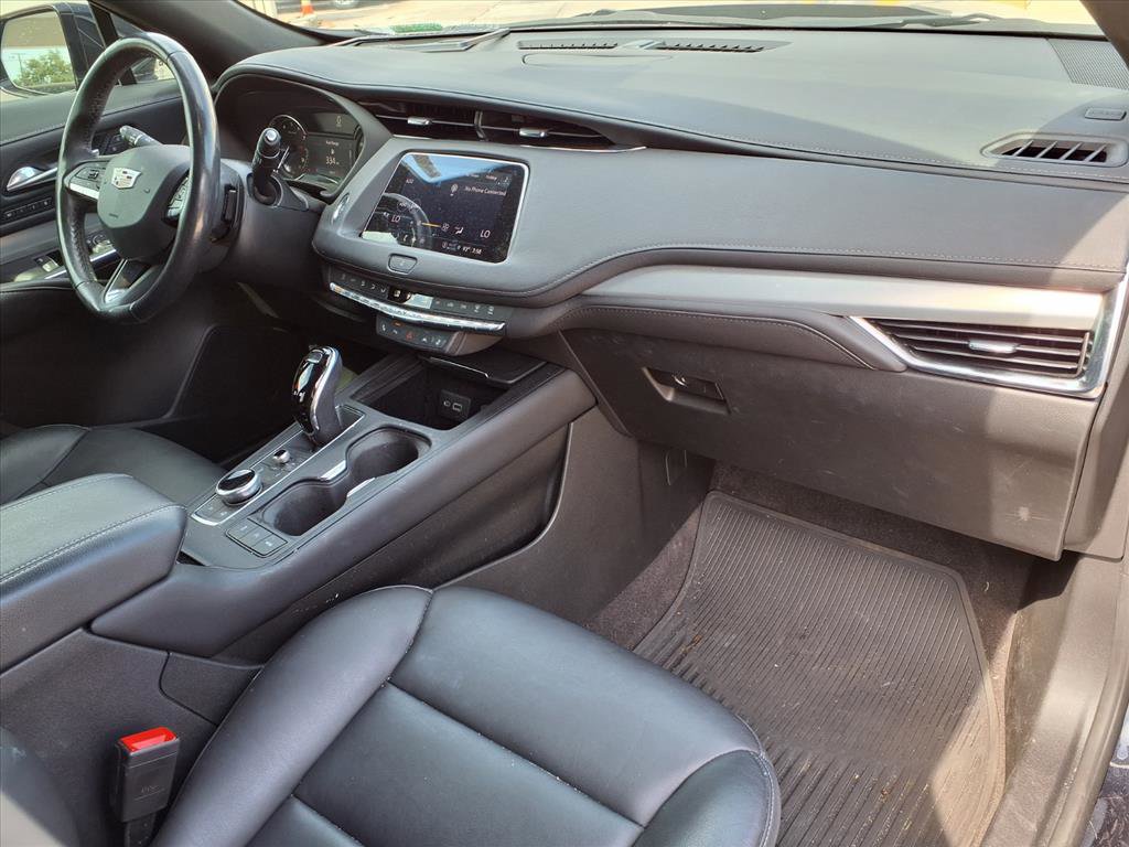 Used 2023 Cadillac XT4 Premium Luxury w/ Cold Weather Package FWD image 8